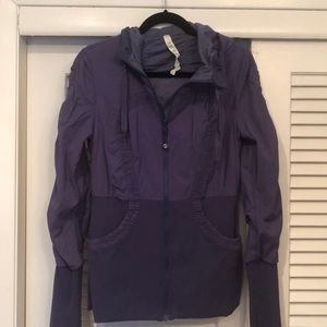 Lululemon purple jacket size 12 perfect condition
